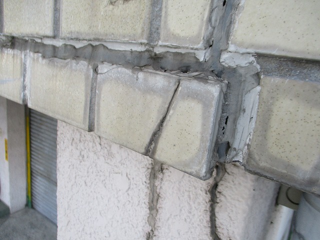 大阪市淀川区　カバー工法　金属サイディング張り　外壁改修