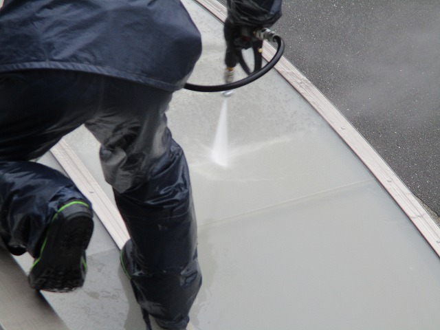 大阪市淀川区　外壁塗装　高圧洗浄　カーポート