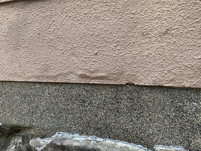塀塗装　塗膜の膨れ