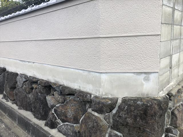 ブロック塀塗装　基礎巾木