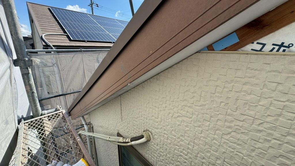 軒先の外壁施工状況