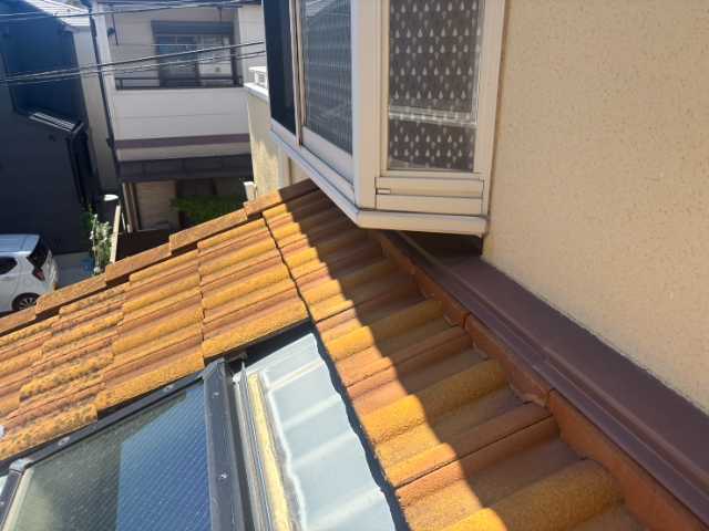 壁際の屋根取り合い