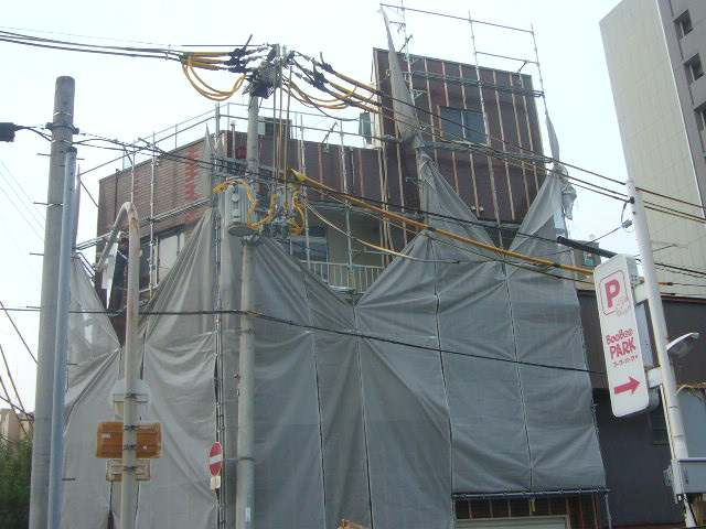 足場シート台風養生