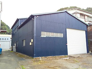 青の倉庫