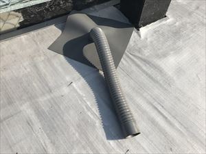 ドレンの中　塩ビ防水